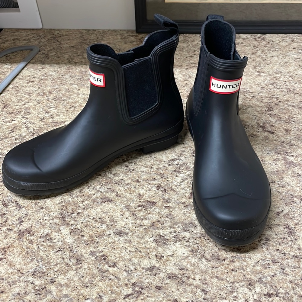 Hunter Chelsea boot size 9 brand new